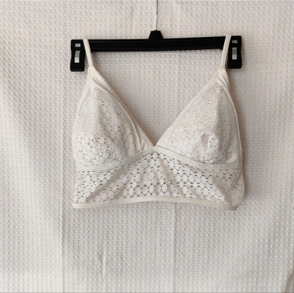 Xhilaration Off White Eyelet Bikini Top Size Large